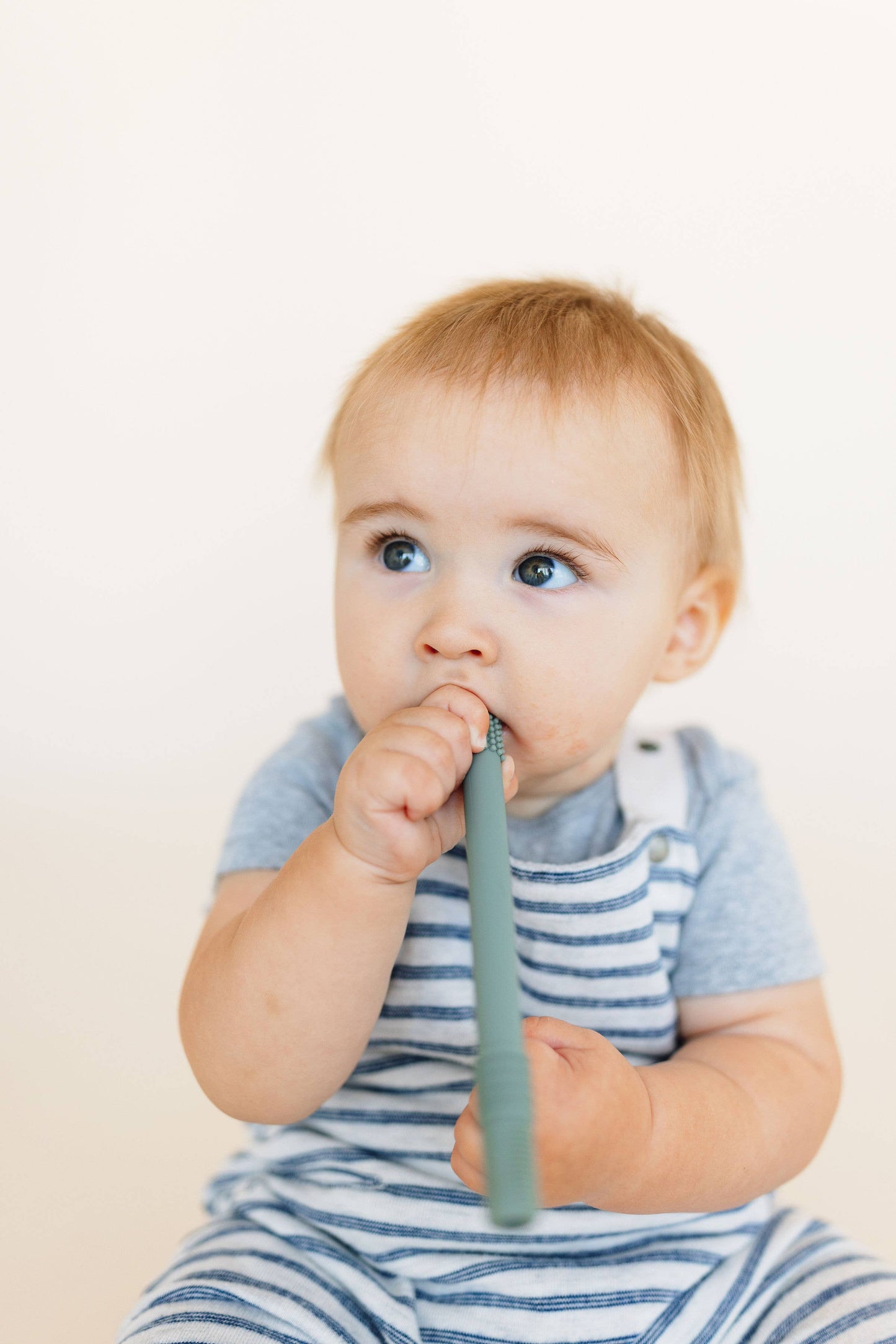 Magic Teething Wand- Slate Sage☼