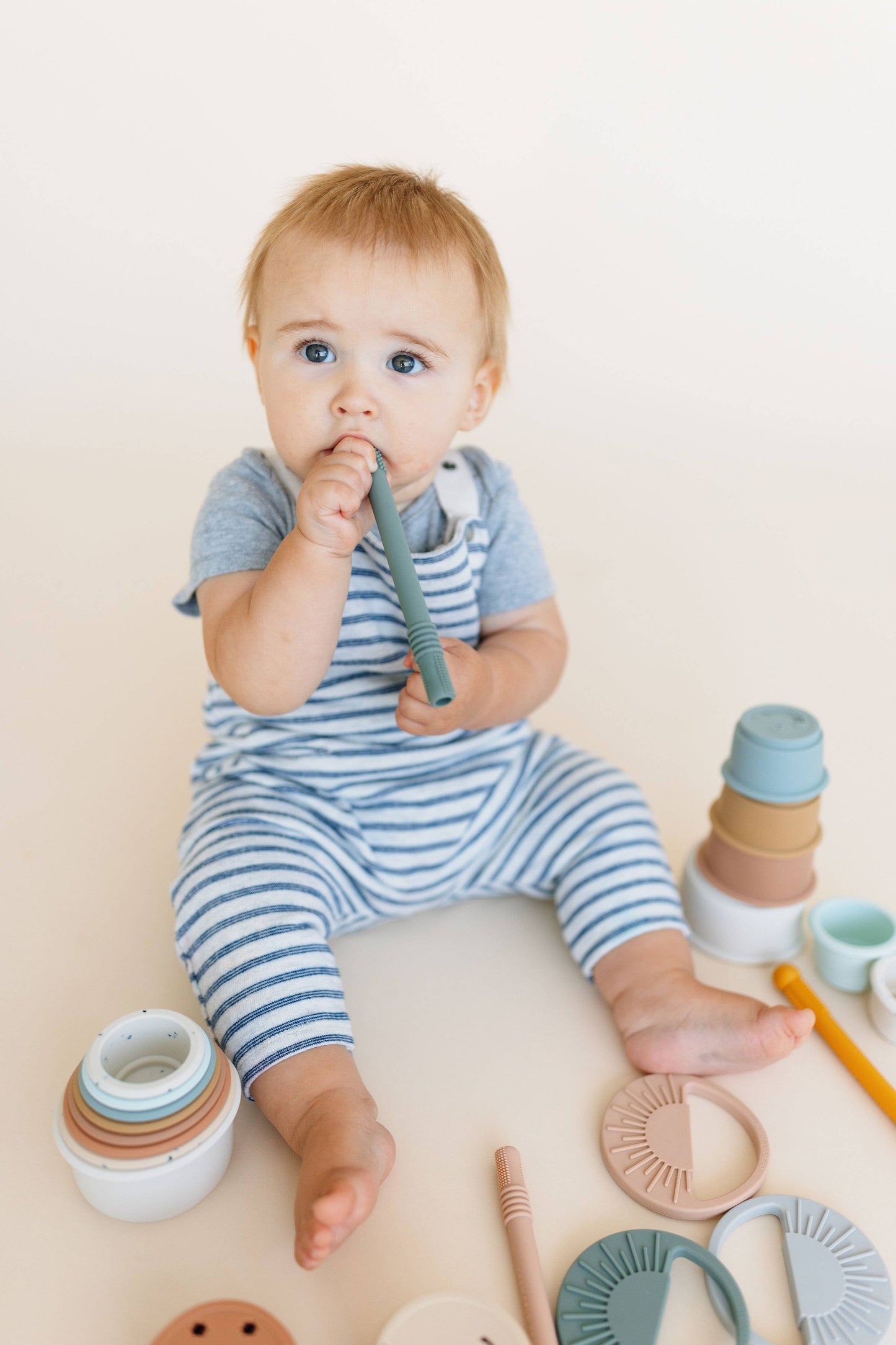 Magic Teething Wand- Slate Sage☼