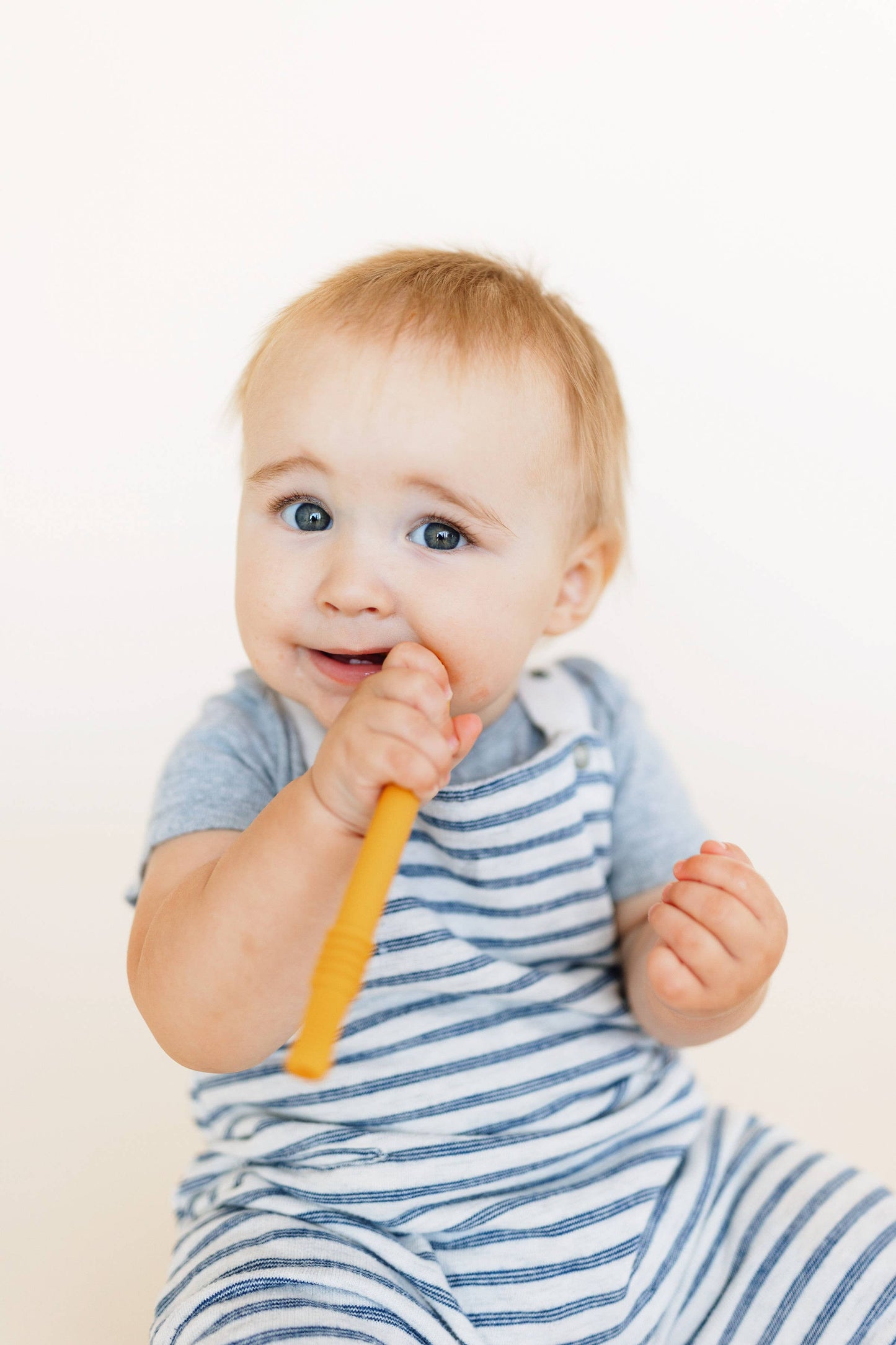 Magic Teething Wand- Mustard ☼