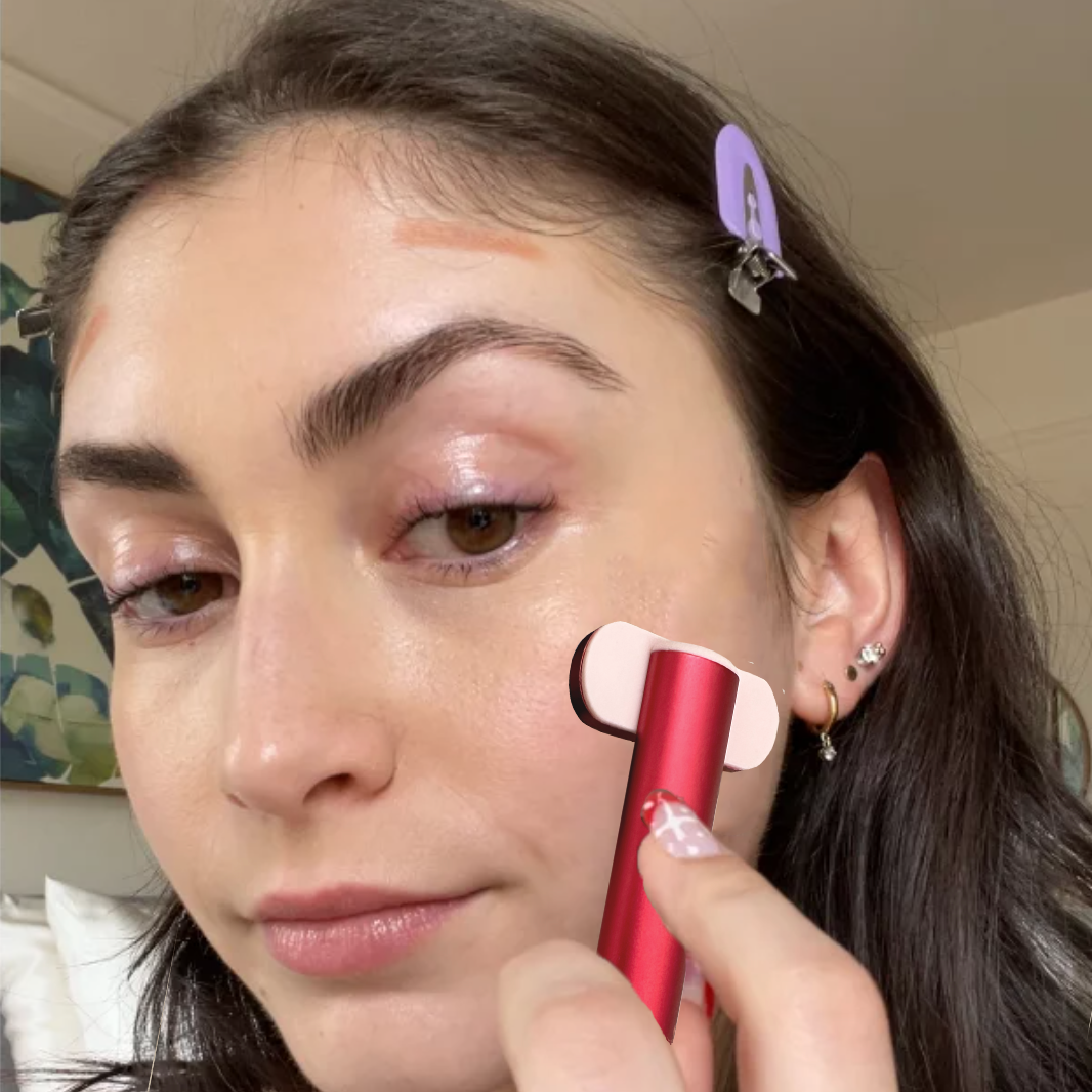Auraa Skincare Wand with Red Light Therapy