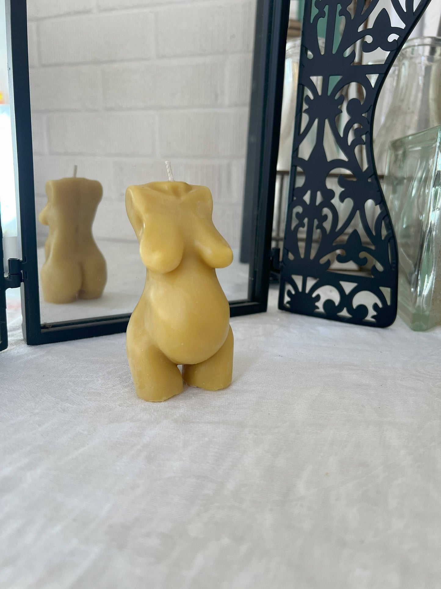 Pregnant Mama Beeswax Candle