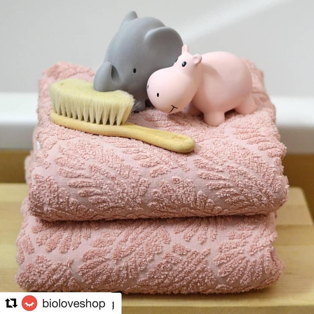Tikiri Toys LLC - Elephant Natural Organic Rubber Teether, Rattle & Bath Toy