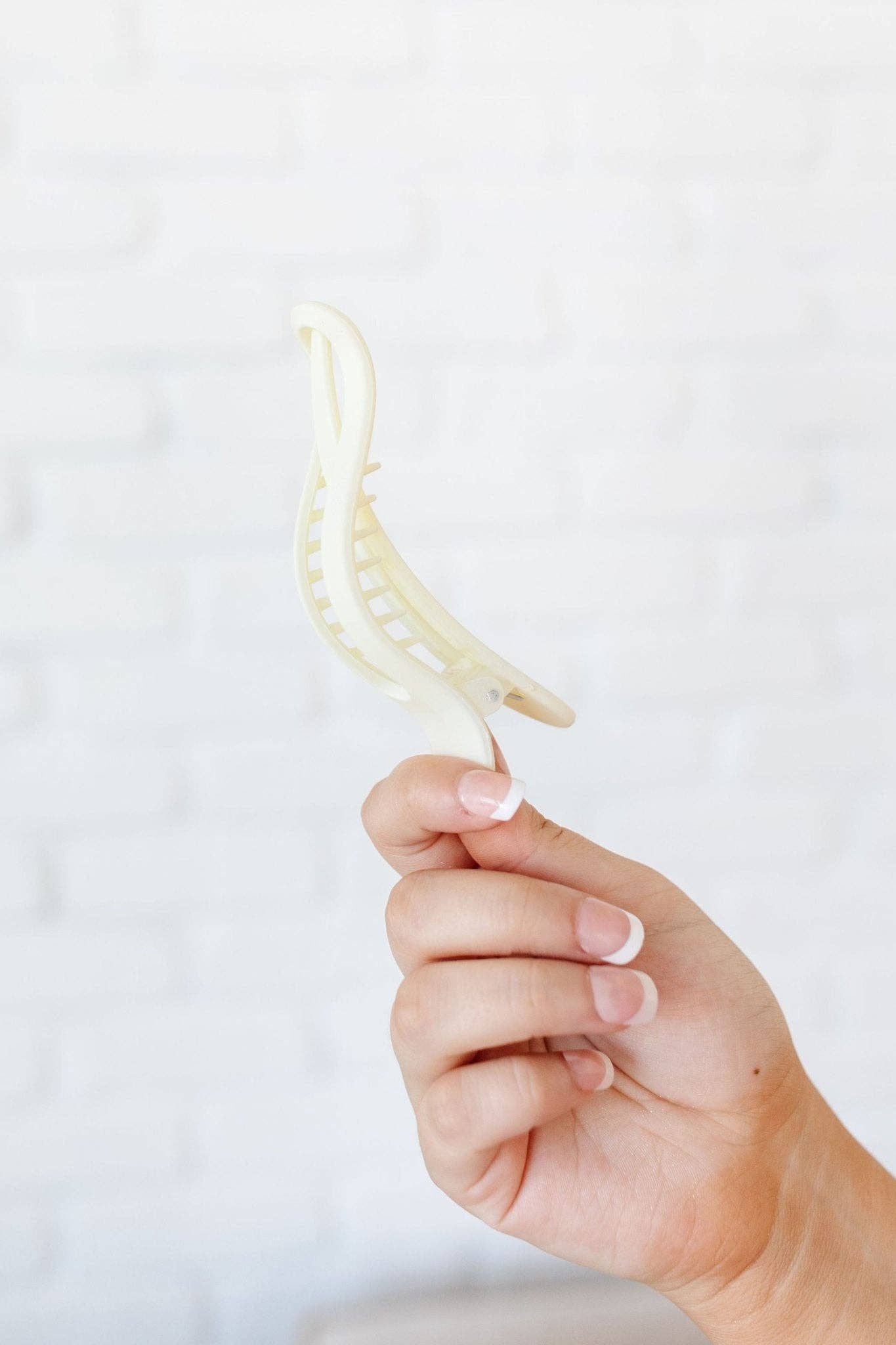 Alligator Claw Clip - Multiple Colors