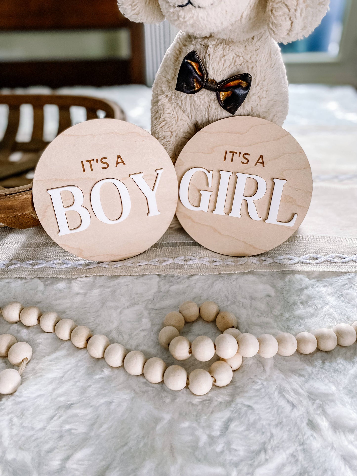 It’s a Girl Gender Reveal Announcement Sign - Round