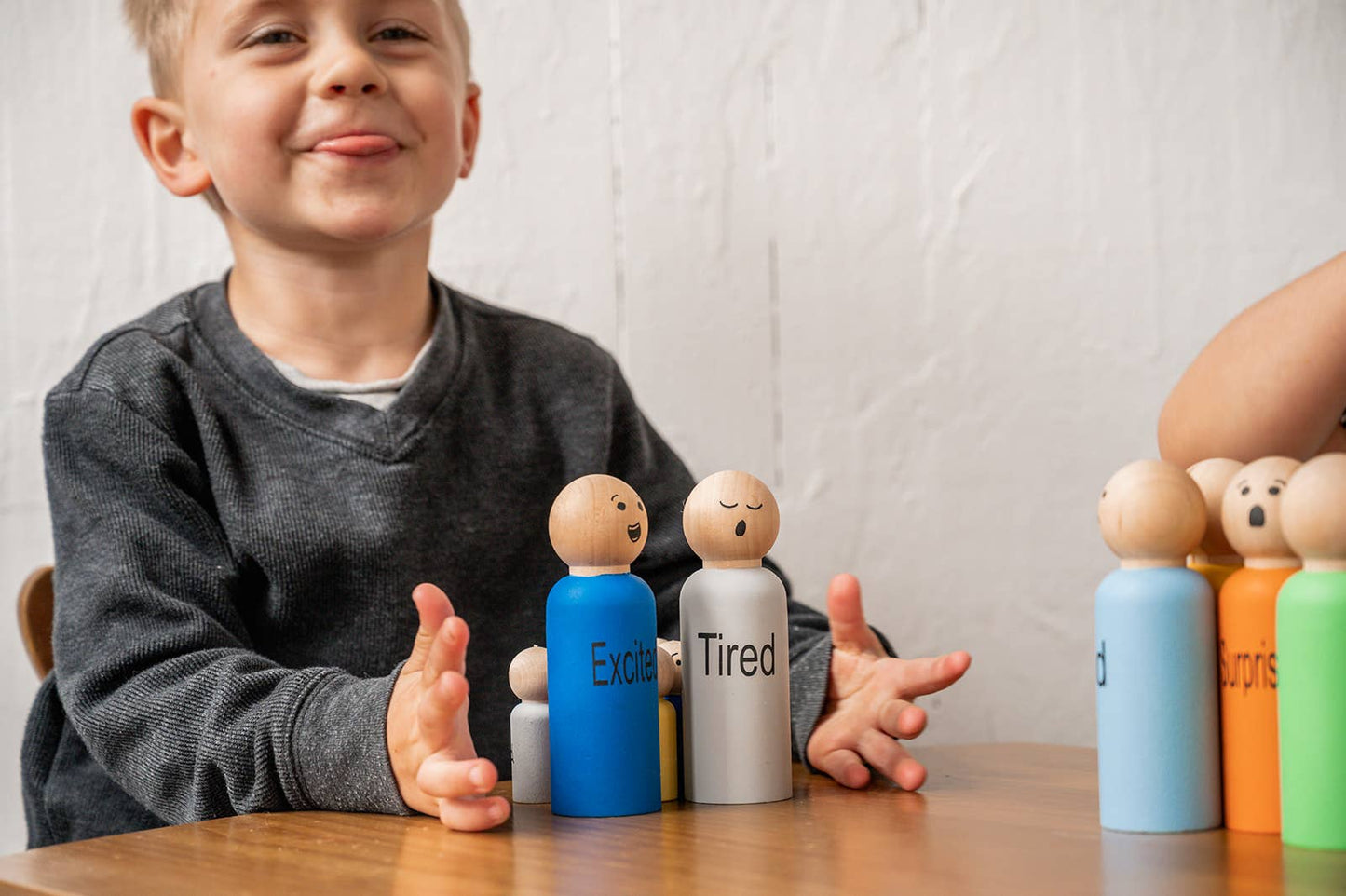 Wooden Emotion Peg Dolls – Set of 10 Feelings Friends