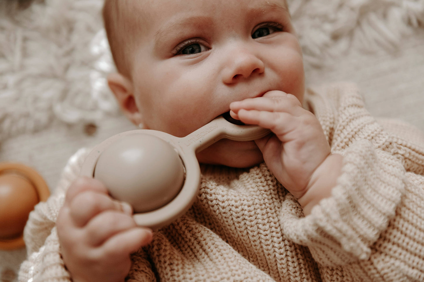 Little Chew - Rattle Toy  - Ora | Beige
